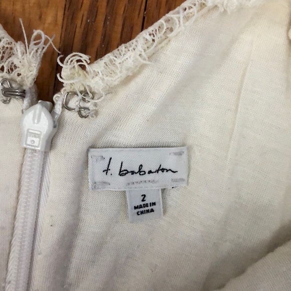 Cream lace aritzia dress, size 2 - Picture 2 of 3